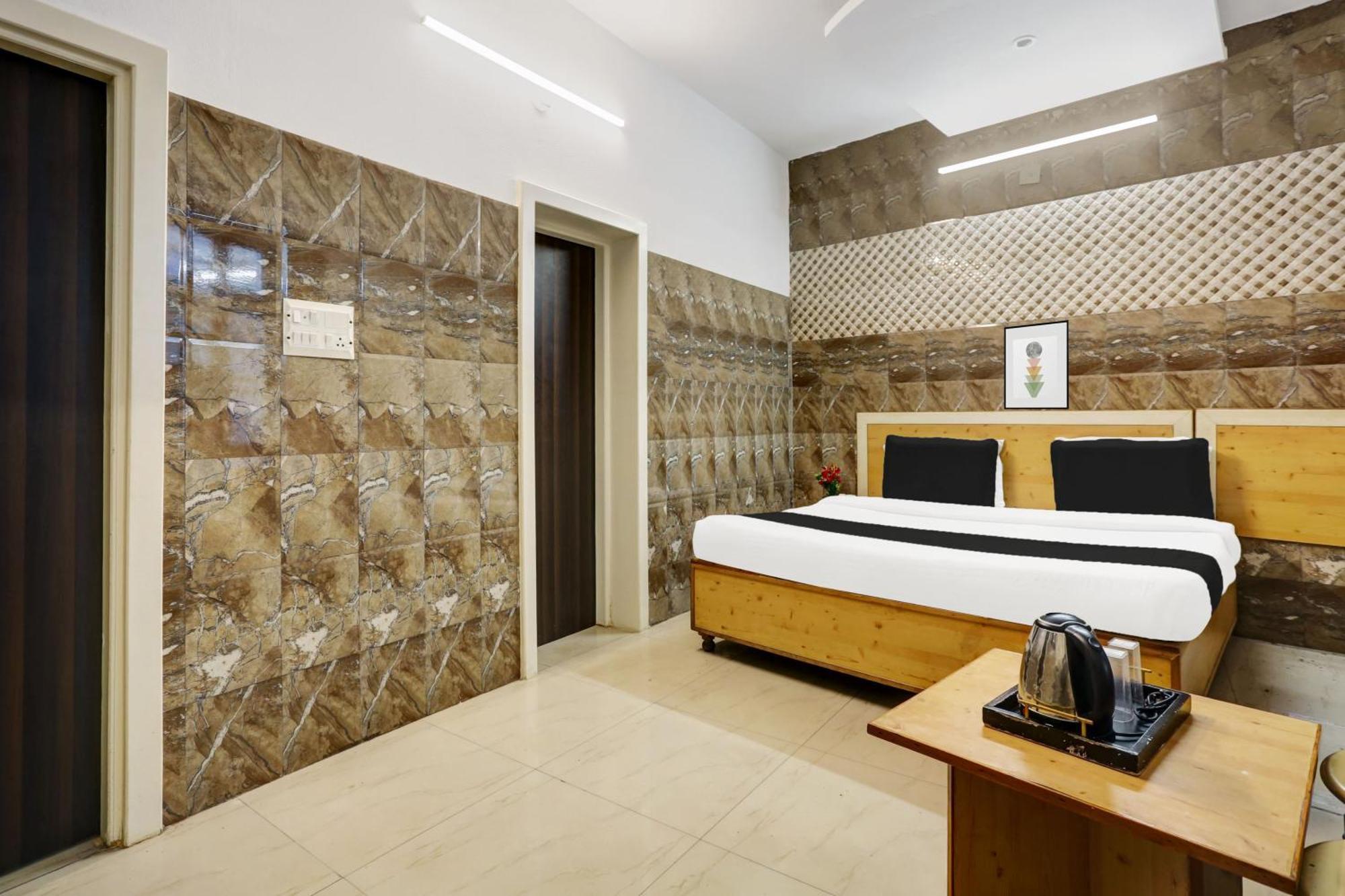 Hotel O Jammu Near Ragunath Bazaar Formerly Goodwill المظهر الخارجي الصورة